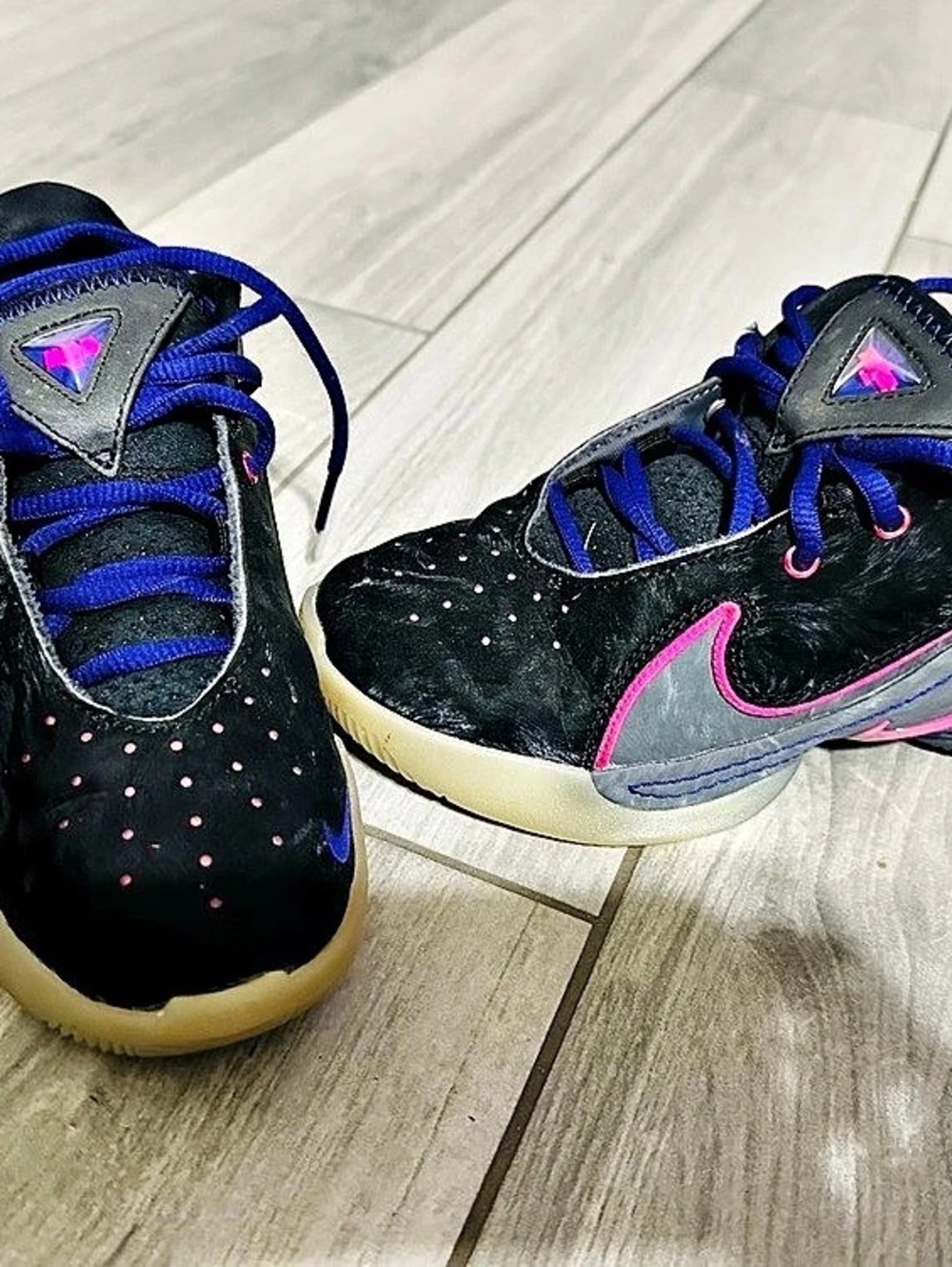 Nike LeBron 22 Blacklight Youth Sneaker